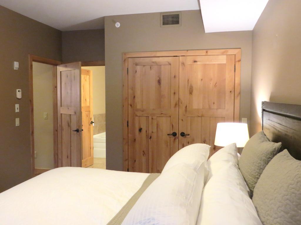 Luxury Canmore Vacations Bilik gambar